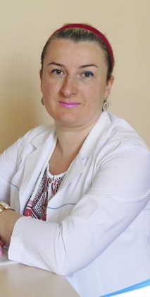 ნინო ესაკია