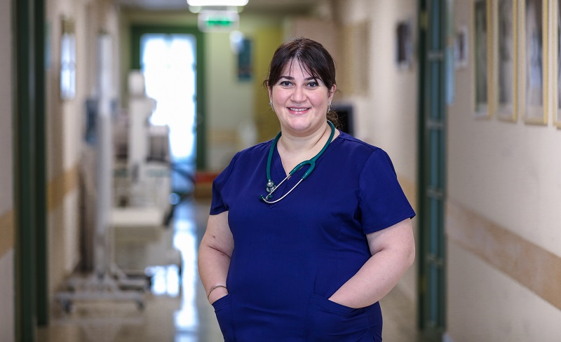 ჯული გაბისონია